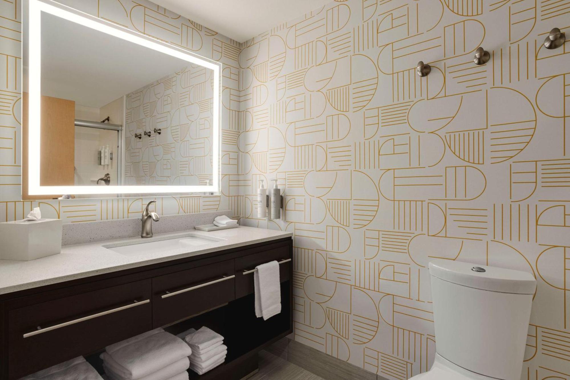 Hotel Home2 By Hilton North/near The Domain, Tx 3*