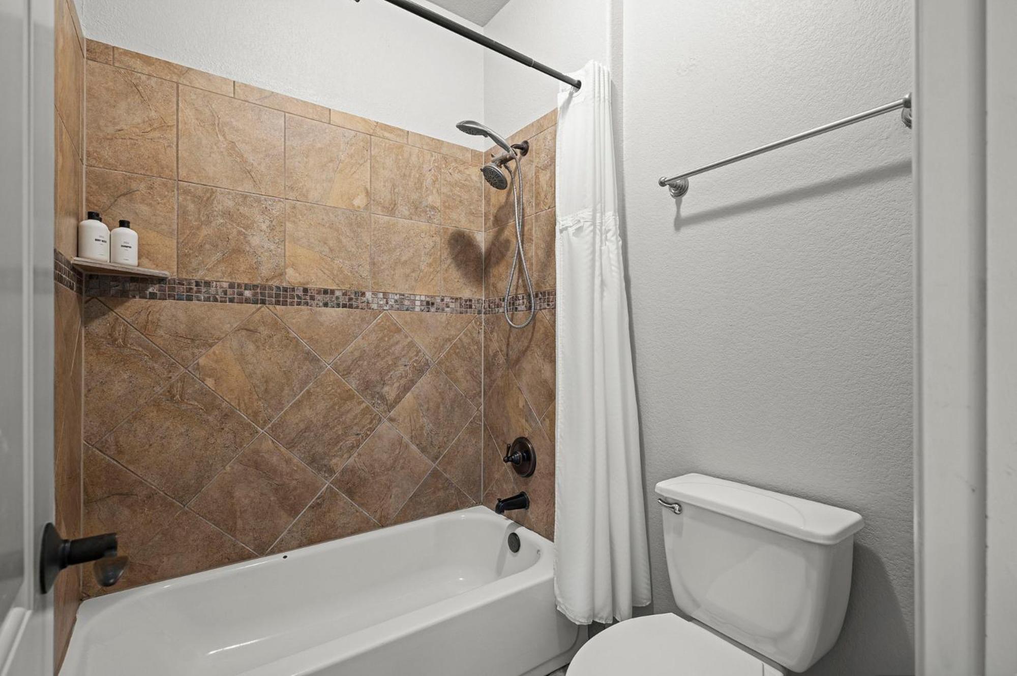 3 Kings With Theater, Gameroom And Bbq Just 7 Mins From Marina Holiday home Austin