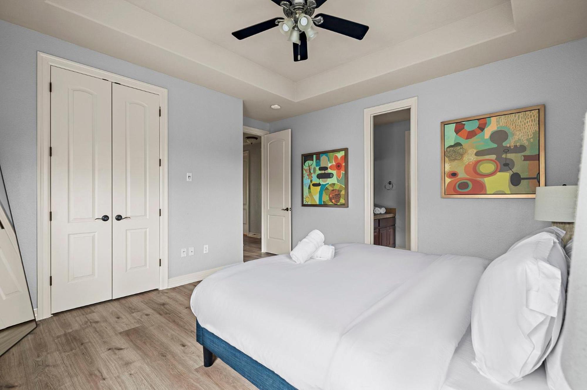 3 Kings With Theater, Gameroom And Bbq Just 7 Mins From Marina Holiday home *