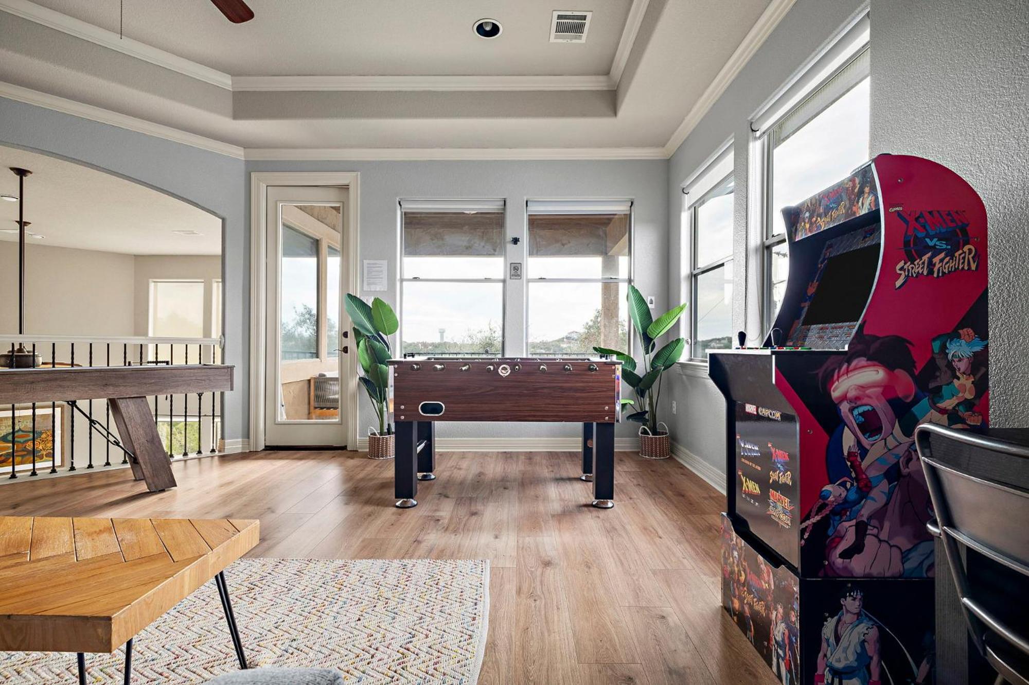 3 Kings With Theater, Gameroom And Bbq Just 7 Mins From Marina