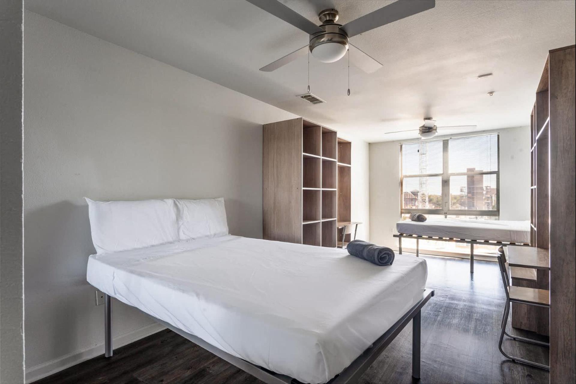 Apartment Upstay - With Pool Gym Games And Bbq Austin