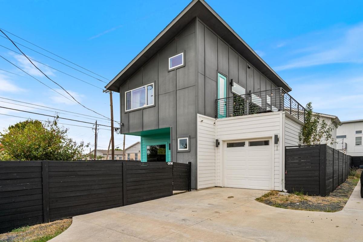 Luxury Near Downtown & Airport! * Austin