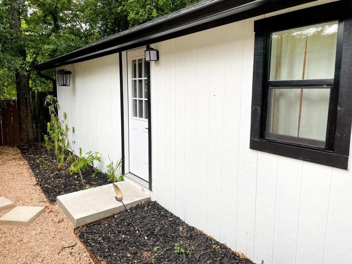 House & Tiny With Peaceful Deck & Outdoor Spaces Austin