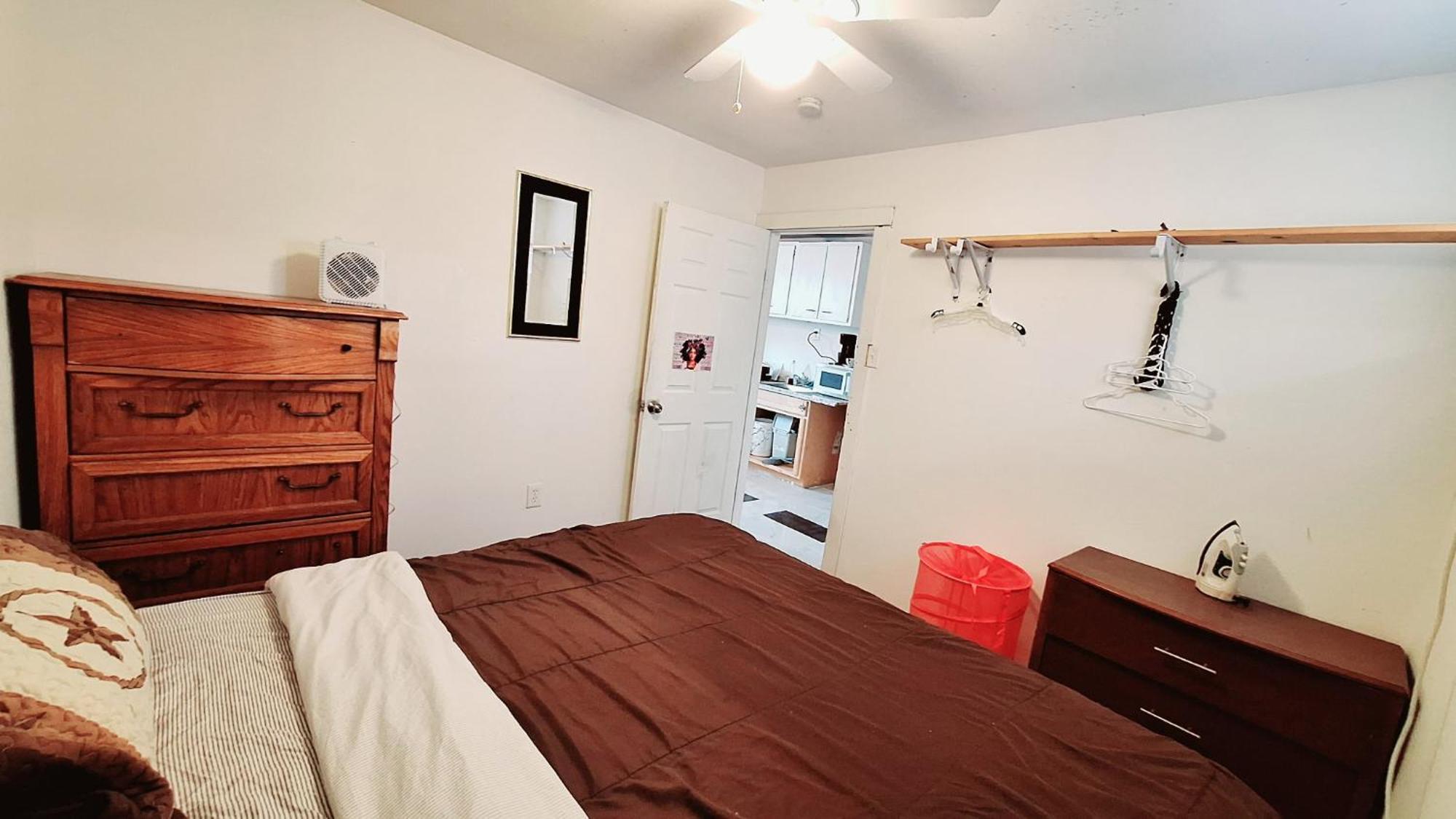 Charming Cozy 1 Austin