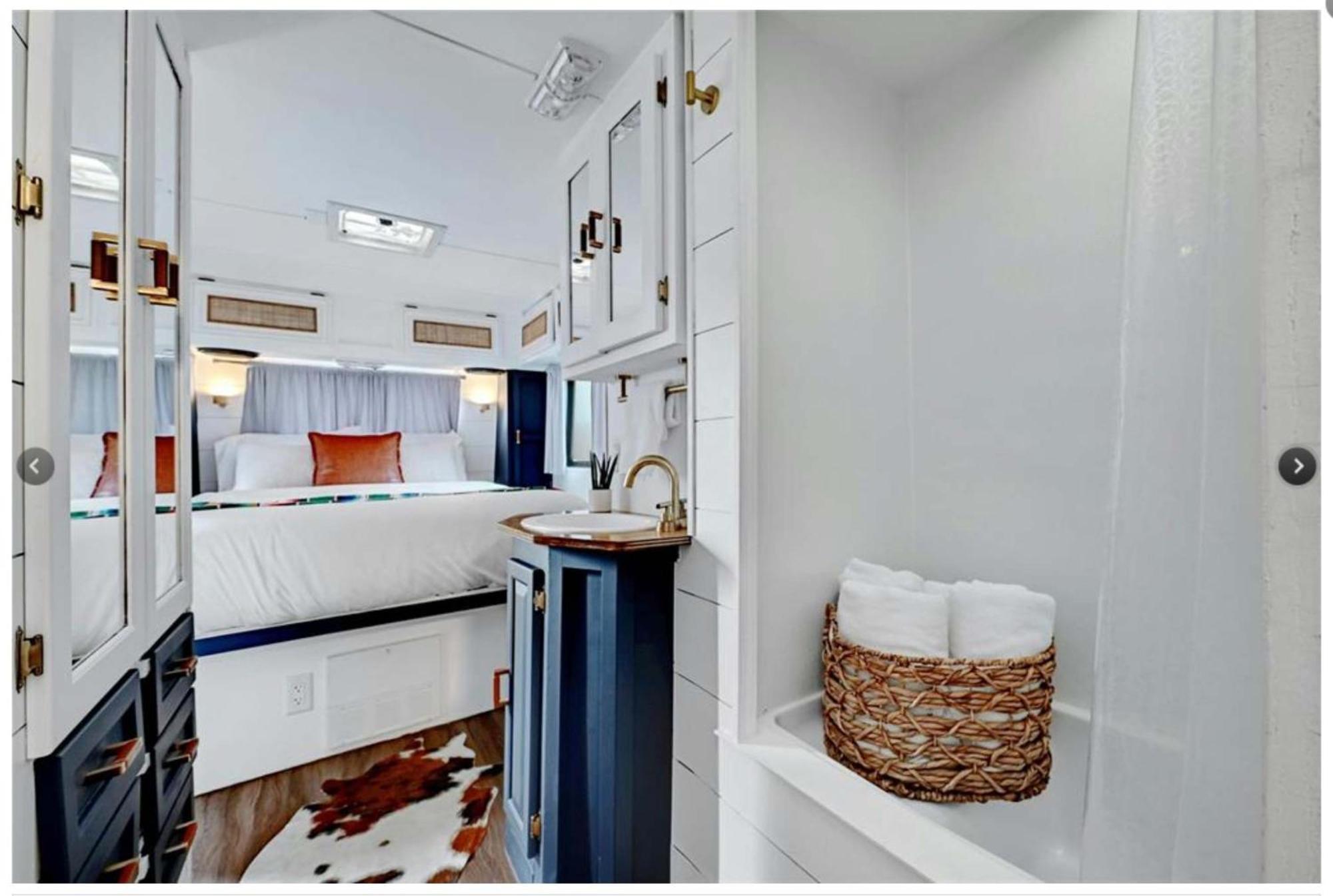 Retro Motorhome - Epic Outdoor Shower And Firepit *