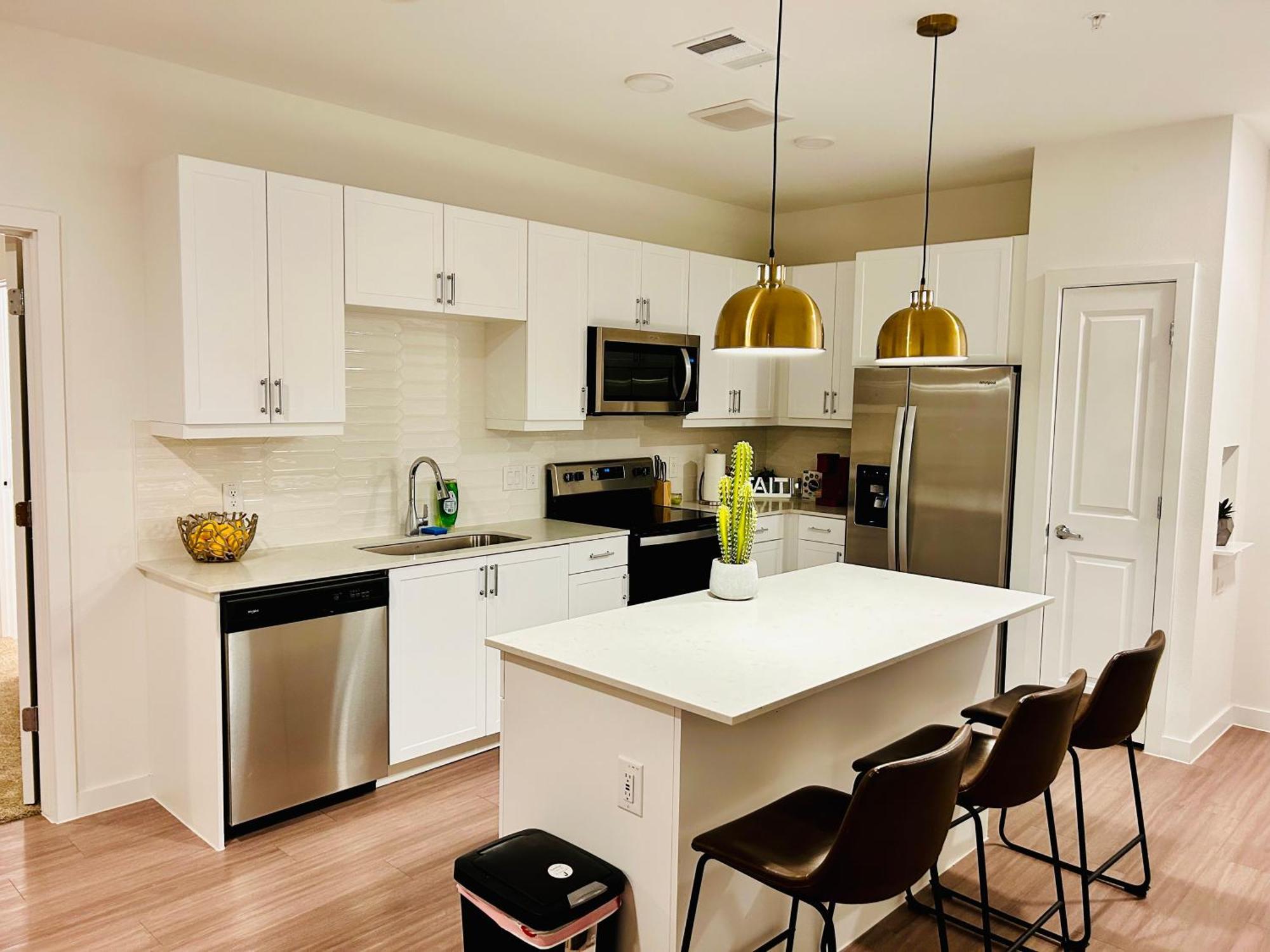 Only With Private Bath In A 2br 15min From Airport And Downtown * Austin