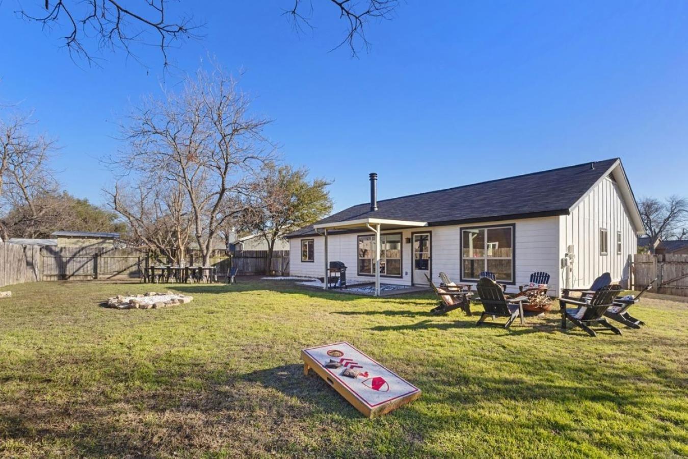 Lux 3br Sleeps 10 Near Q2 With Fire Pit & Bbq Austin
