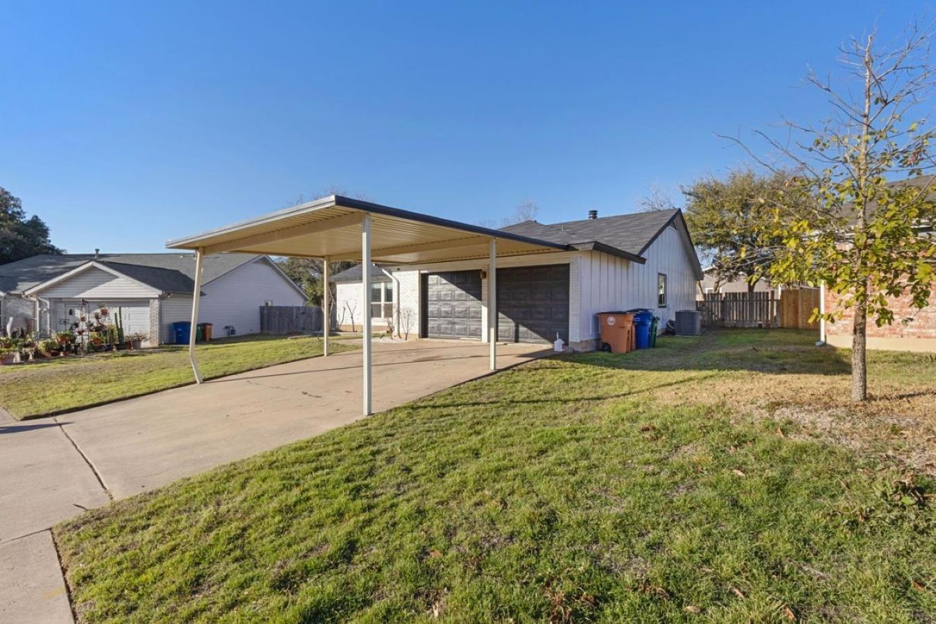 Lux 3br Sleeps 10 Near Q2 With Fire Pit & Bbq *