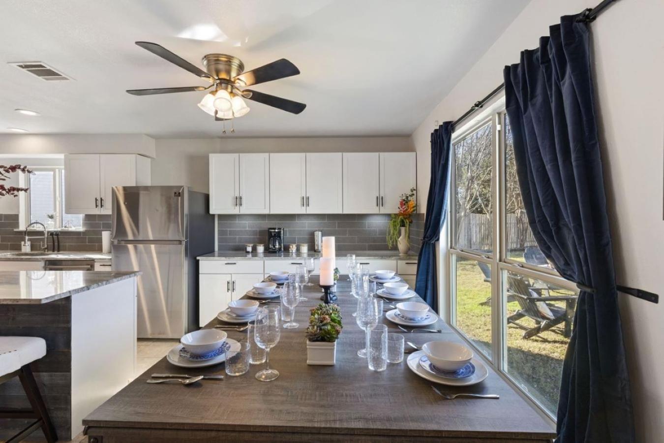 Lux 3br Sleeps 10 Near Q2 With Fire Pit & Bbq Holiday home
