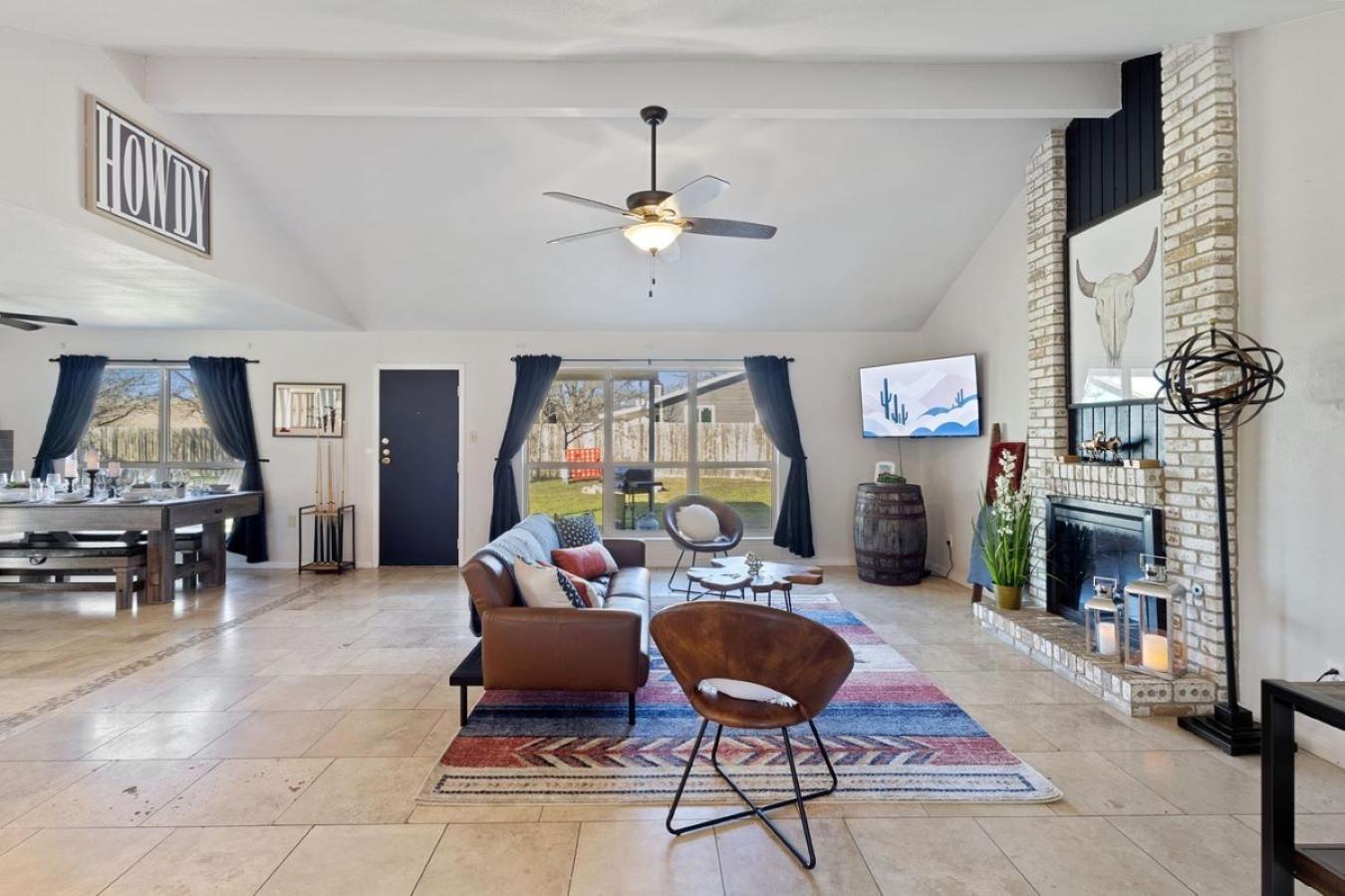 Lux 3br Sleeps 10 Near Q2 With Fire Pit & Bbq Holiday home *