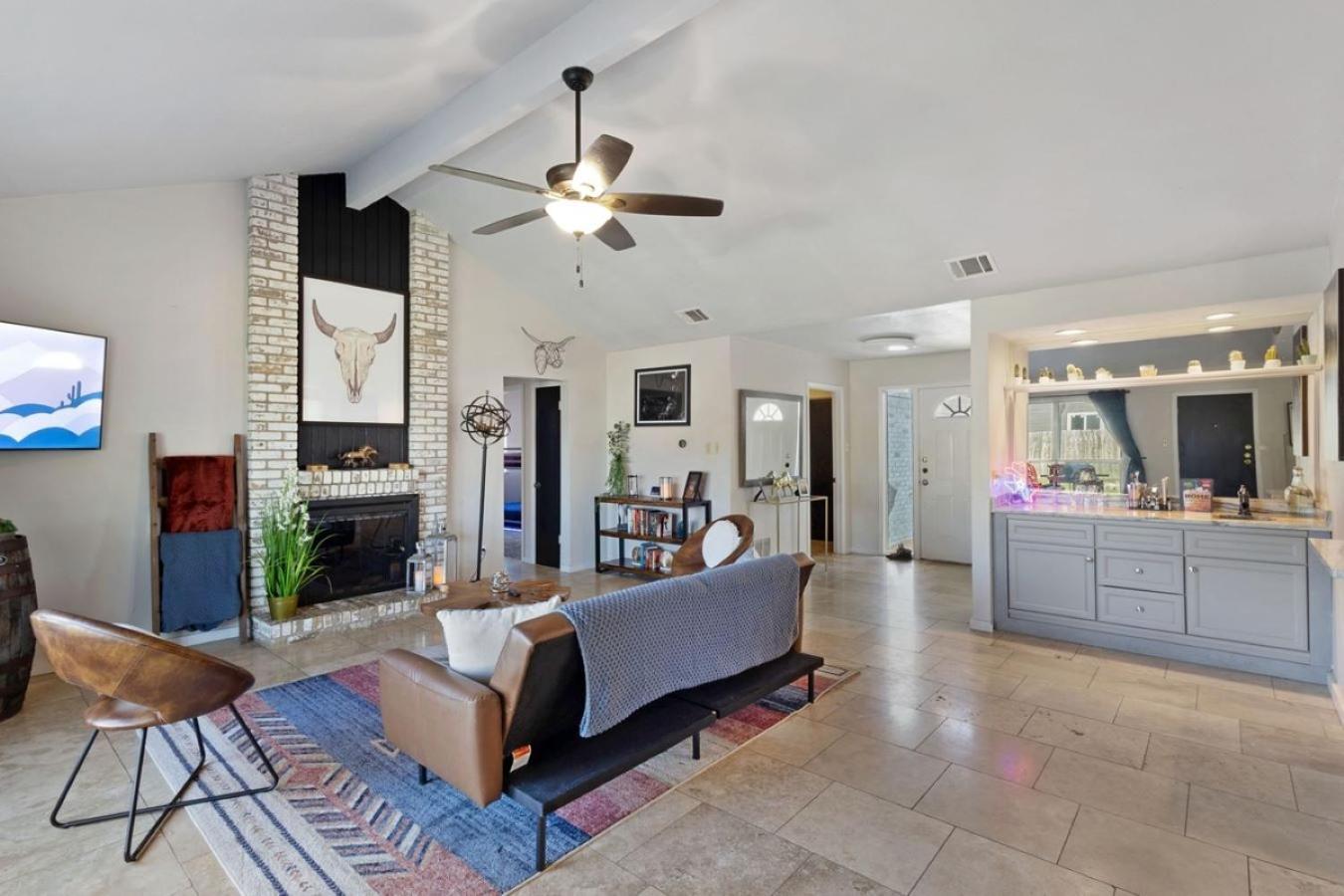 Lux 3br Sleeps 10 Near Q2 With Fire Pit & Bbq Holiday home *