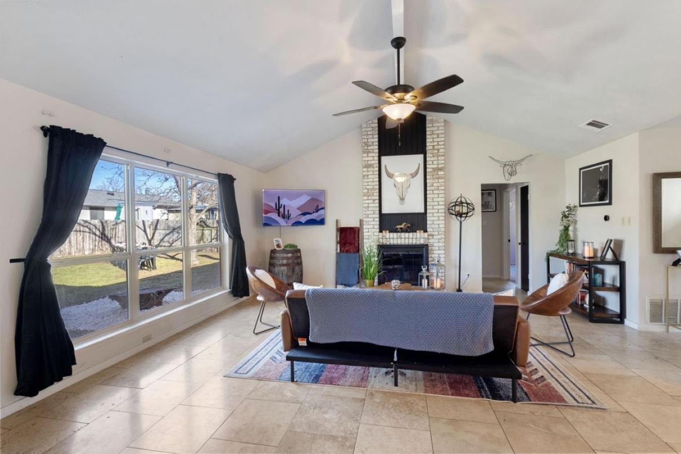 Lux 3br Sleeps 10 Near Q2 With Fire Pit & Bbq *