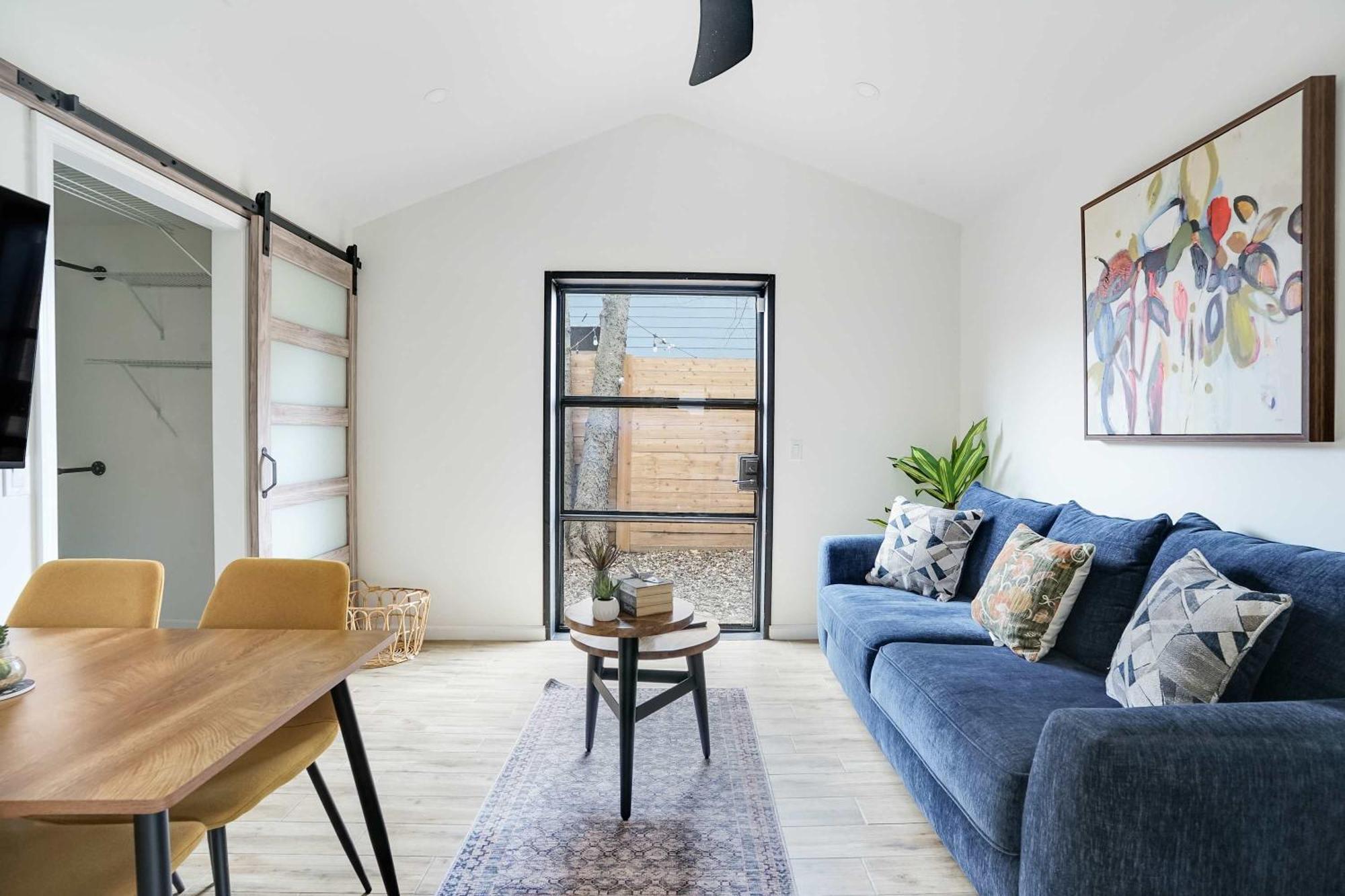 1br Retreat - Private Patio And Huge Soaking Tub