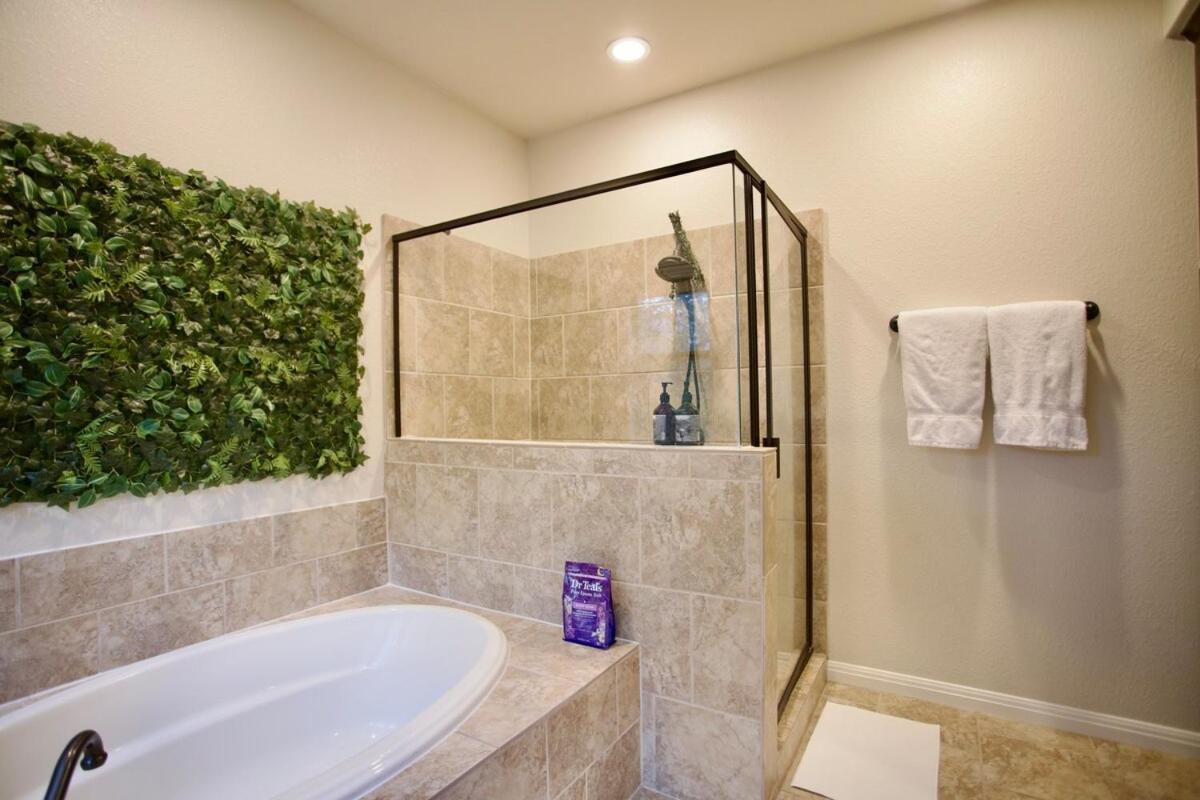 Prime 6beds With Hot Tub & Gym