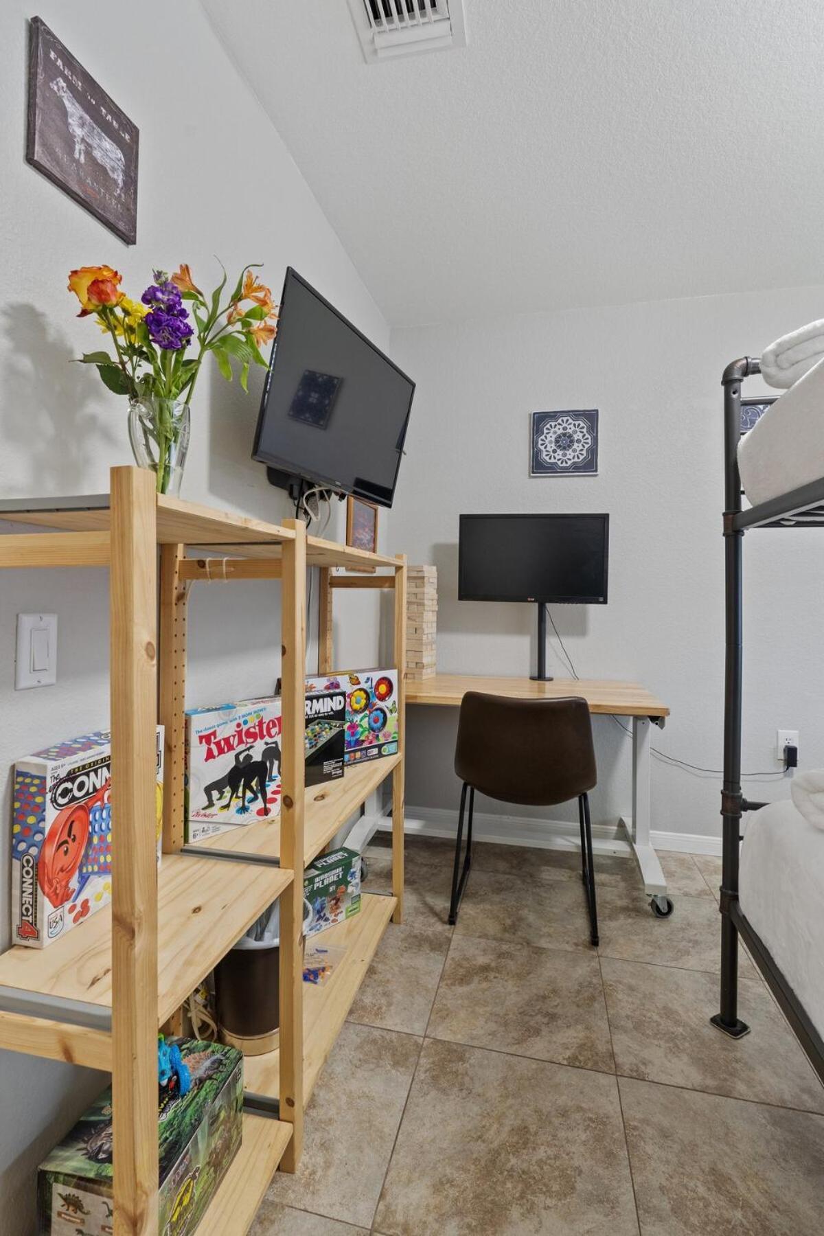 Holiday home Svens Castle Modern Games 5 Miles To Downtown Atx *