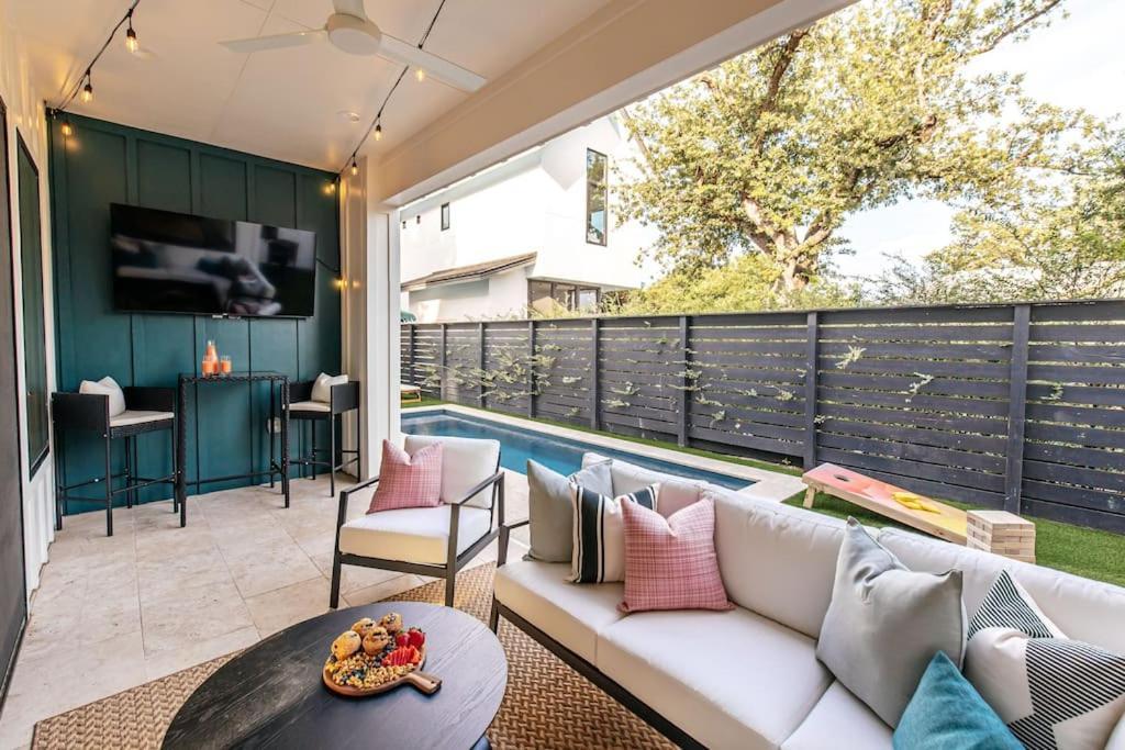 Clarksville Mansion With Breathtaking Skyline View Austin