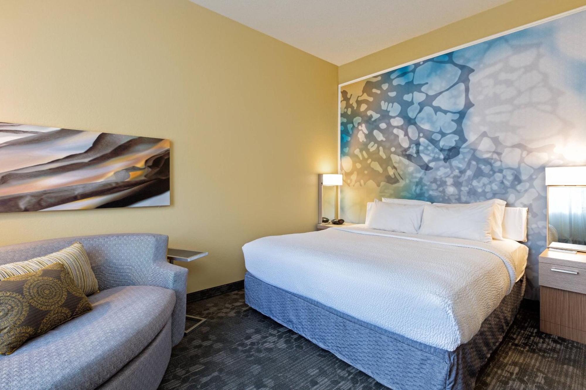 Courtyard By Marriott The Domain Area