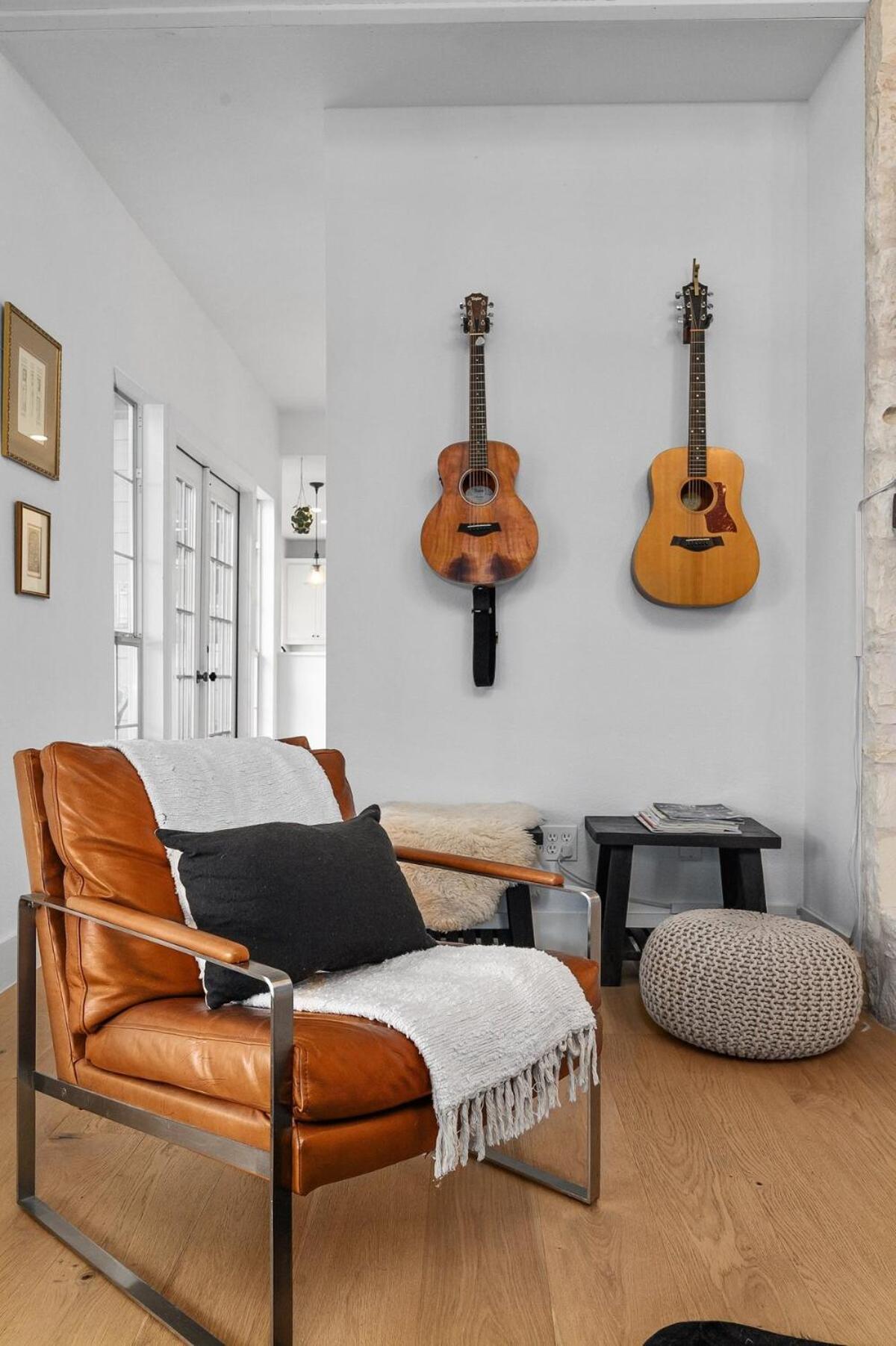 Luxury Travis Retreat, Sleeps 10, Hot Tub & Private Pool Holiday home Austin
