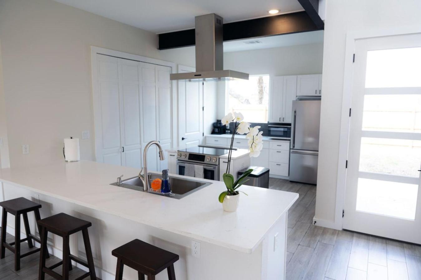 New Build Munson Retreat 3 King
