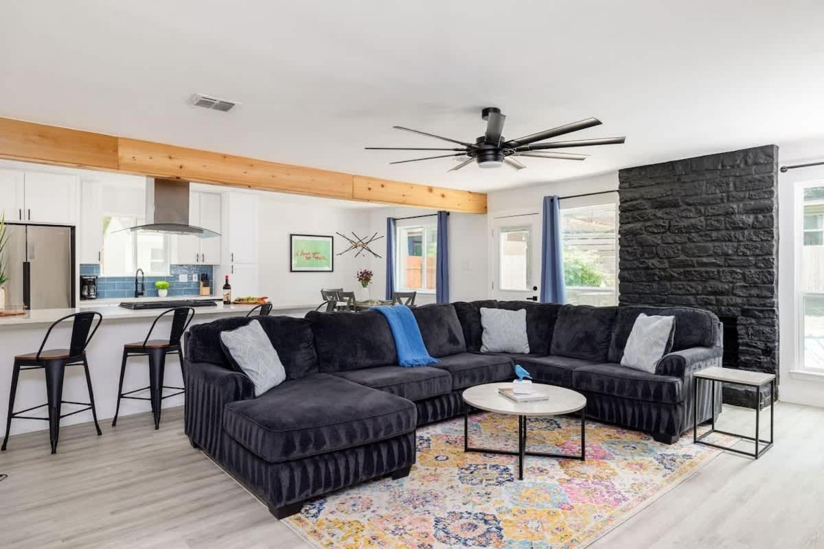 Holiday home Sweet - Pool Fire Pit Pool Table Austin