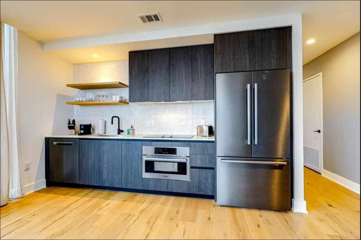 Aparthotel Downtown - 1br Lakeview 23rd-floor *