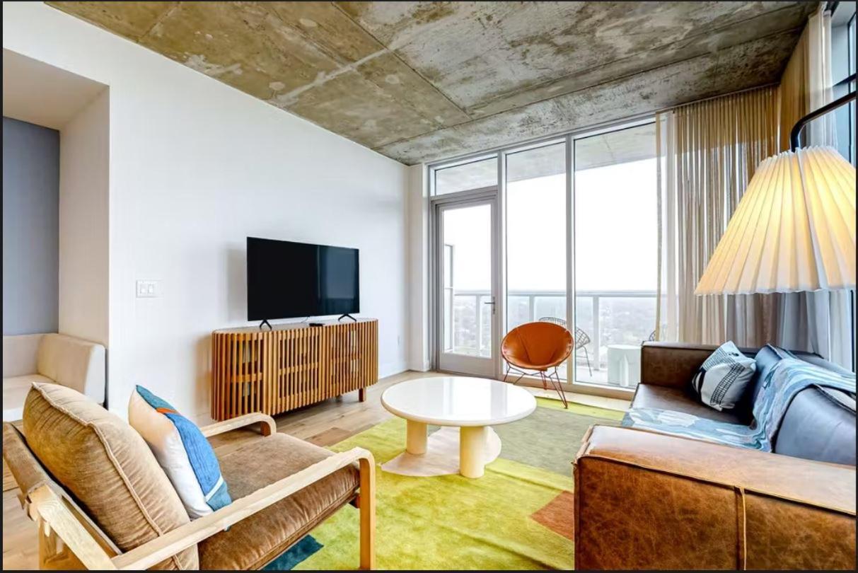 Aparthotel Downtown - 1br Lakeview 23rd-floor Austin