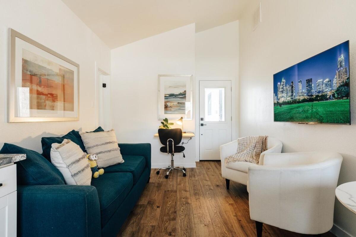 Newbuild 1br2bd1ba By Soco Eateries Big Fenceyard *