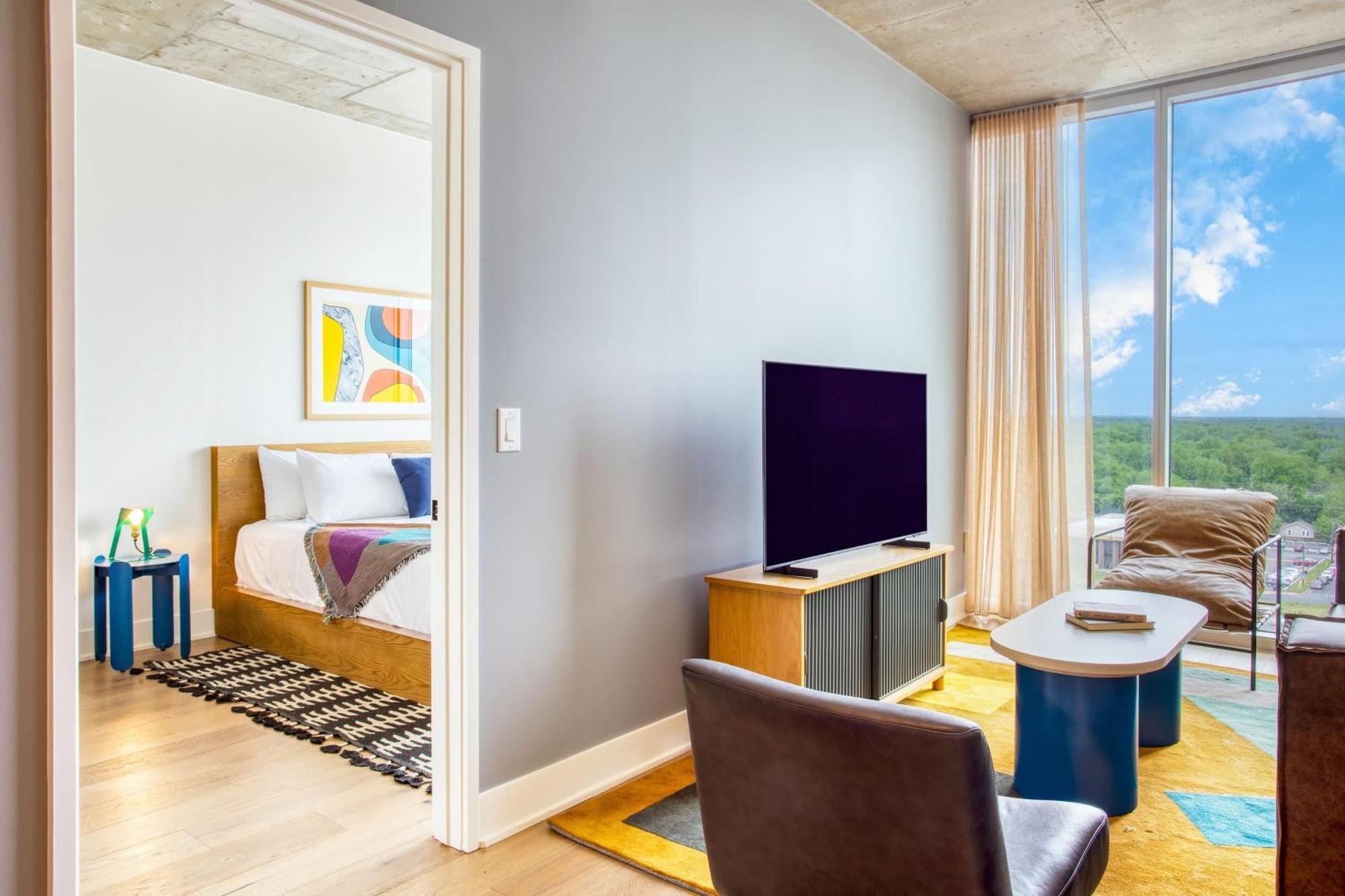 2 In New High Rise Luxe Amenities Rooftop Pool Gymyoga Austin