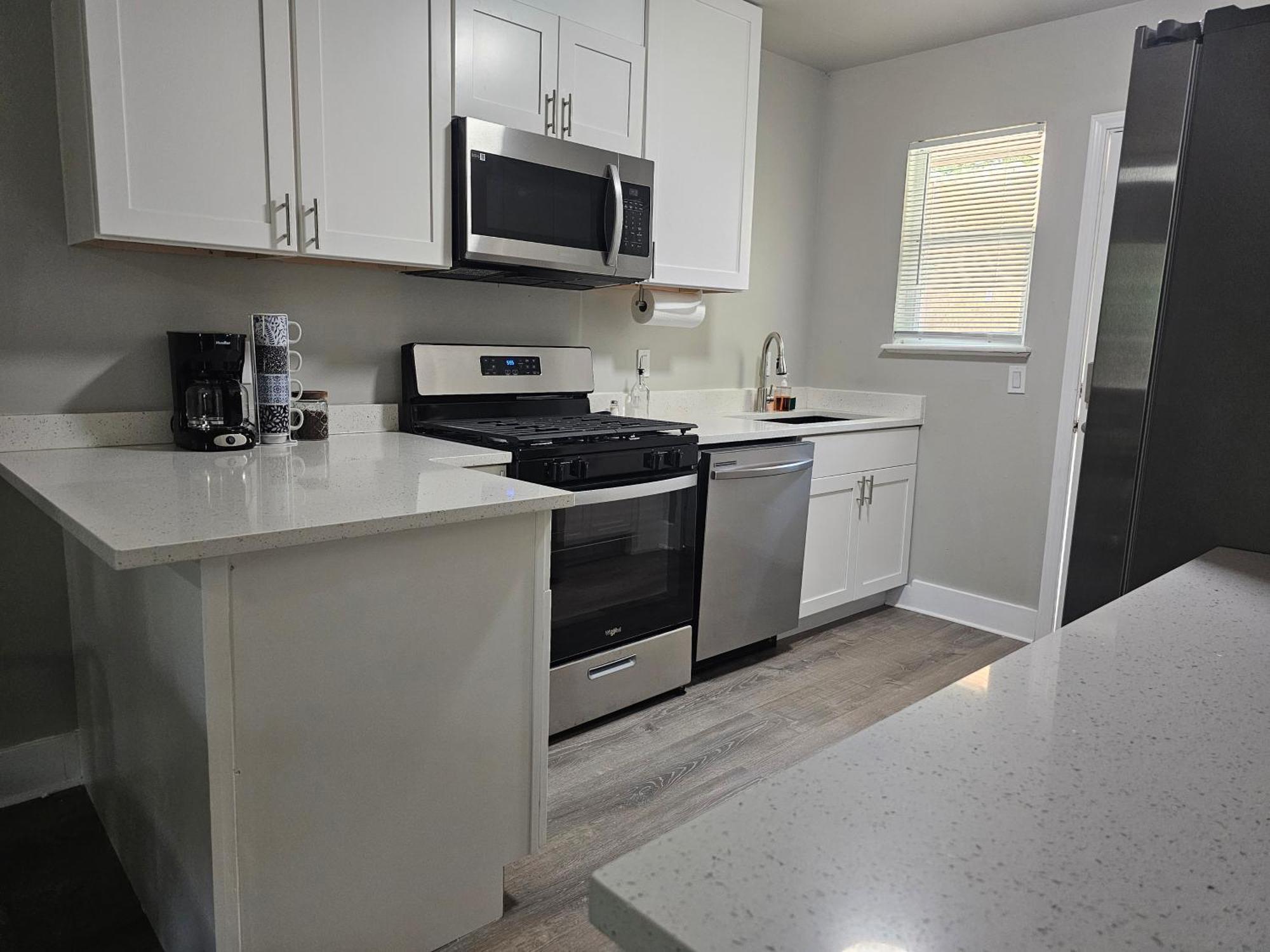 Homey 2br Near Dt&airport Austin