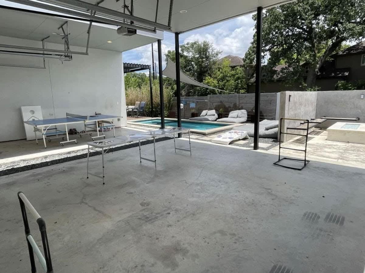 Holiday home Modern 2-home Oasis W Pool & Hot Tub In Dt