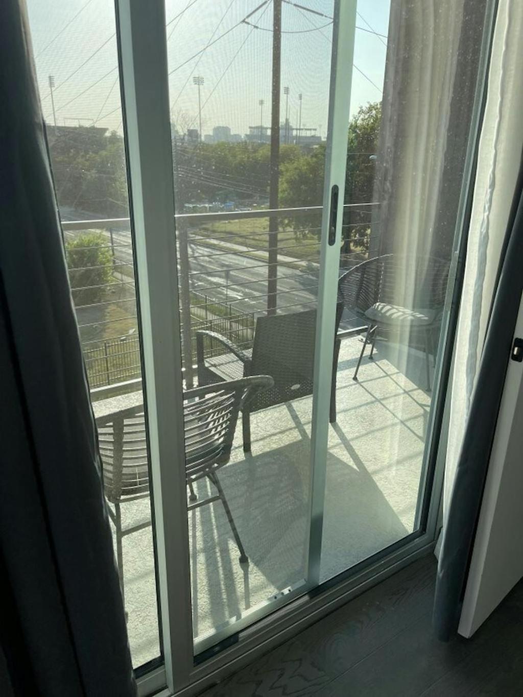 Apartment Tailgate Penthouse 2 Blocks From Ut Stadium