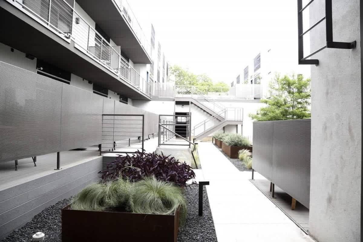 Game Day Penthouse Steps From Ut Sports *