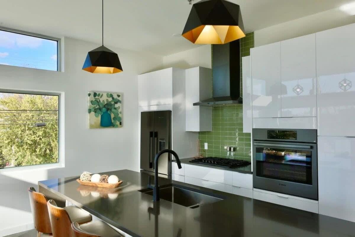Apartment Game Day Penthouse Steps From Ut Sports