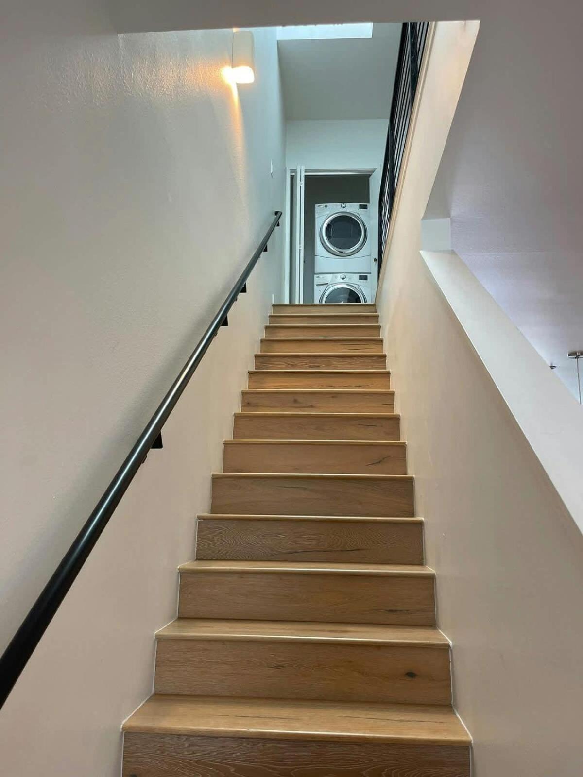 Upscale 2br W Patio, City Views, Walk To Dt Apartment