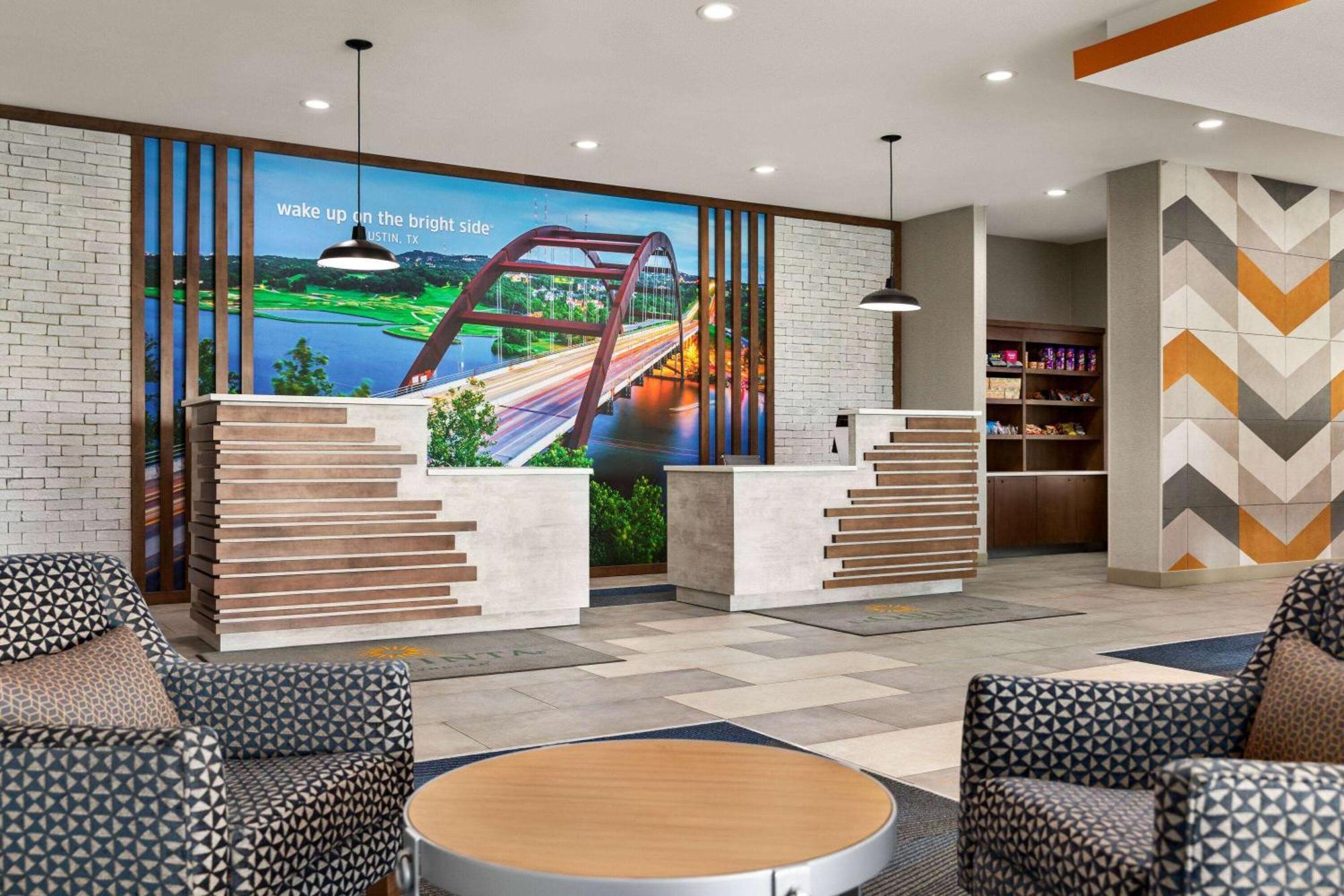 La Quinta & By Wyndham South Hotel Austin