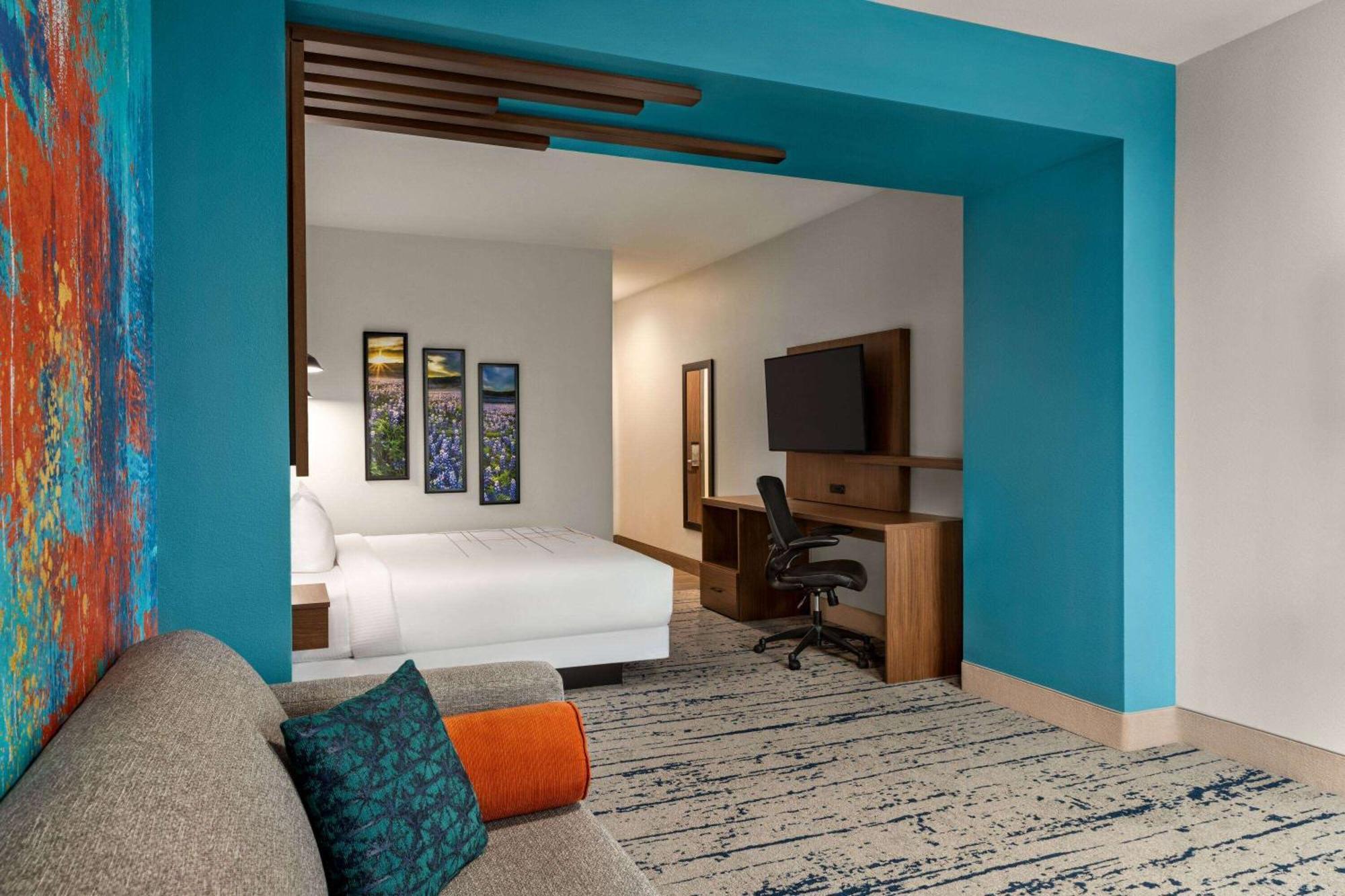 Hotel La Quinta & By Wyndham South *