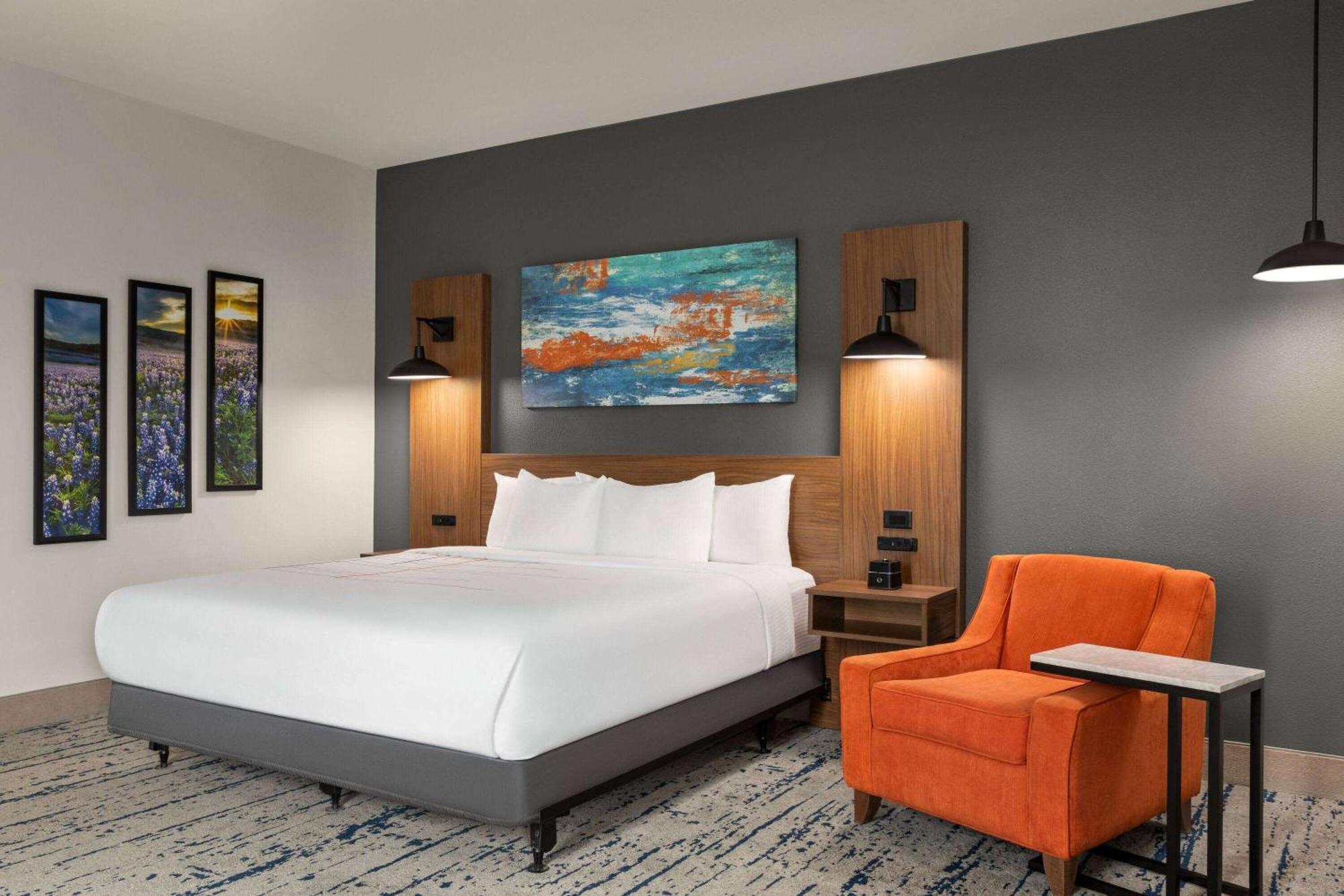 La Quinta & By Wyndham South * Austin