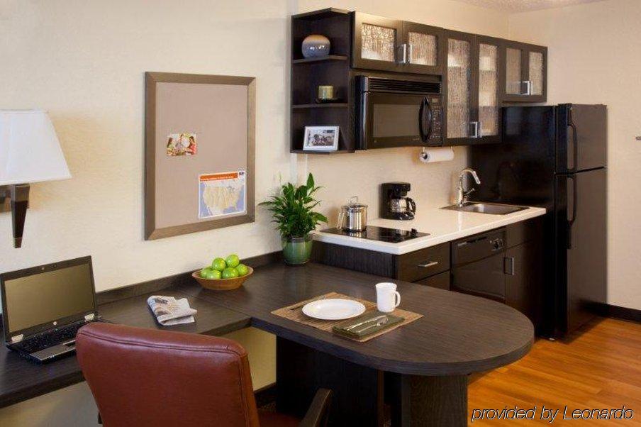 Hotel Sonesta Simply The Domain Area 3*