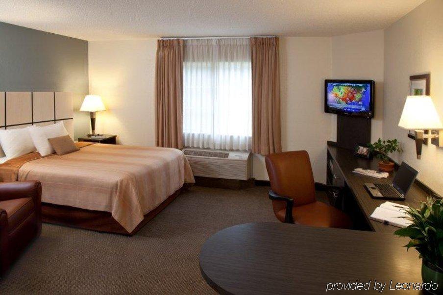 Hotel Sonesta Simply The Domain Area 3*