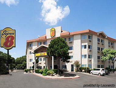 Super 8 By Wyndham North/university Area Hotel Austin
