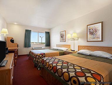 Super 8 By Wyndham North/university Area Hotel