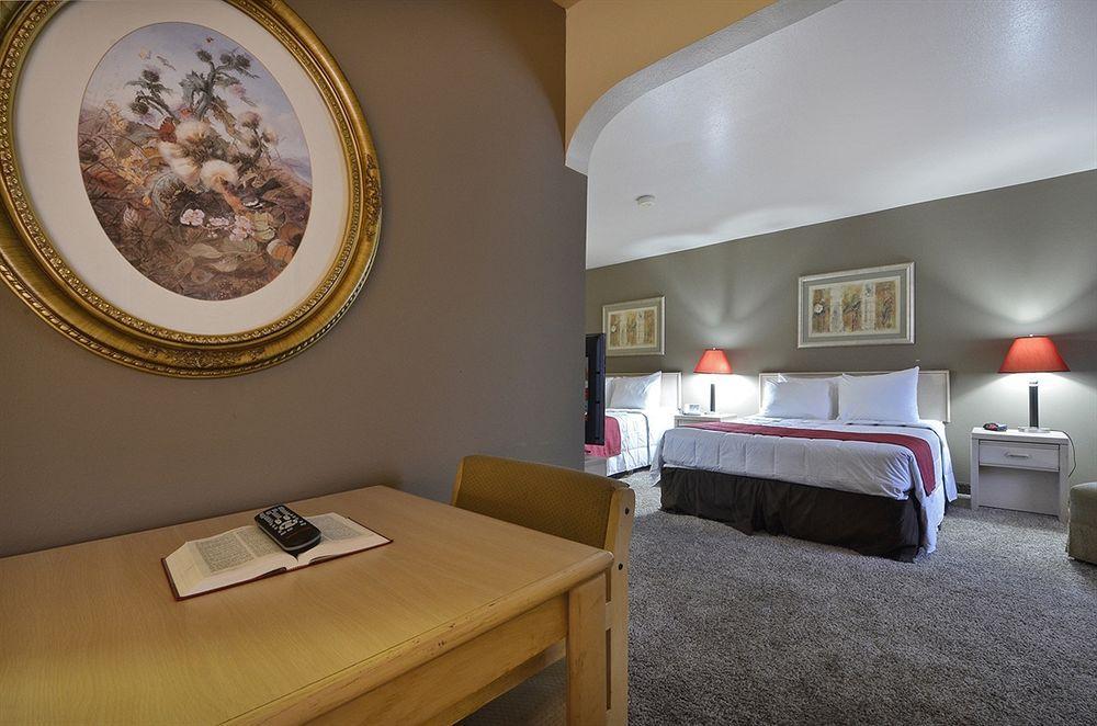 Peers Hotel Hotel