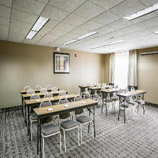 Comfort Nw Lakeline Hotel