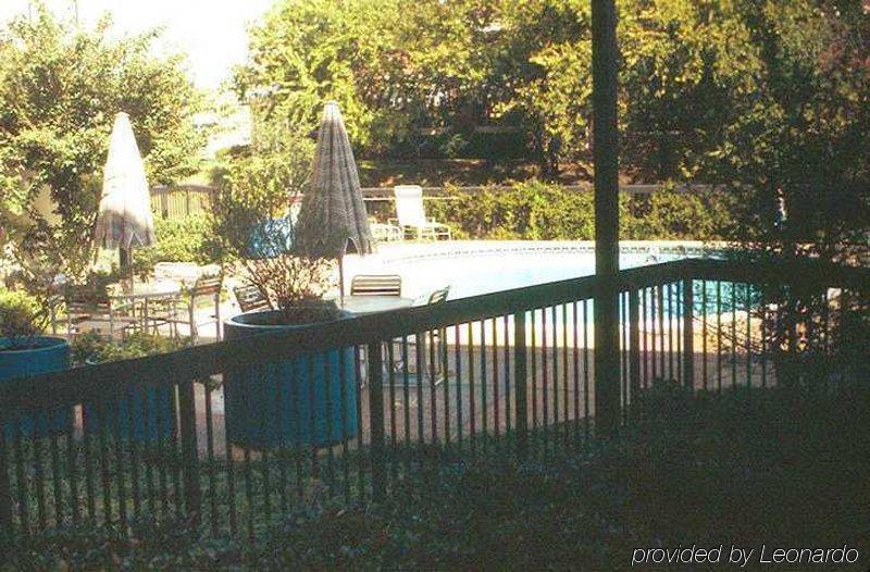 Hotel Hampton North 3*