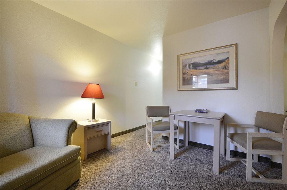 Peers Hotel Hotel