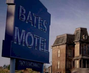 Hotel Bates *