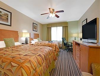 Super 8 By Wyndham Austin/airport North 2*