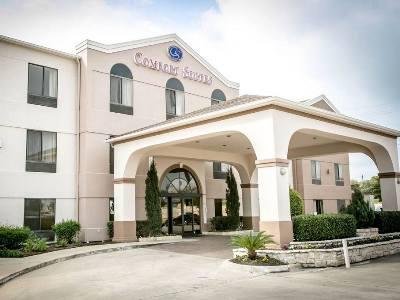Comfort Nw Lakeline Hotel 3*