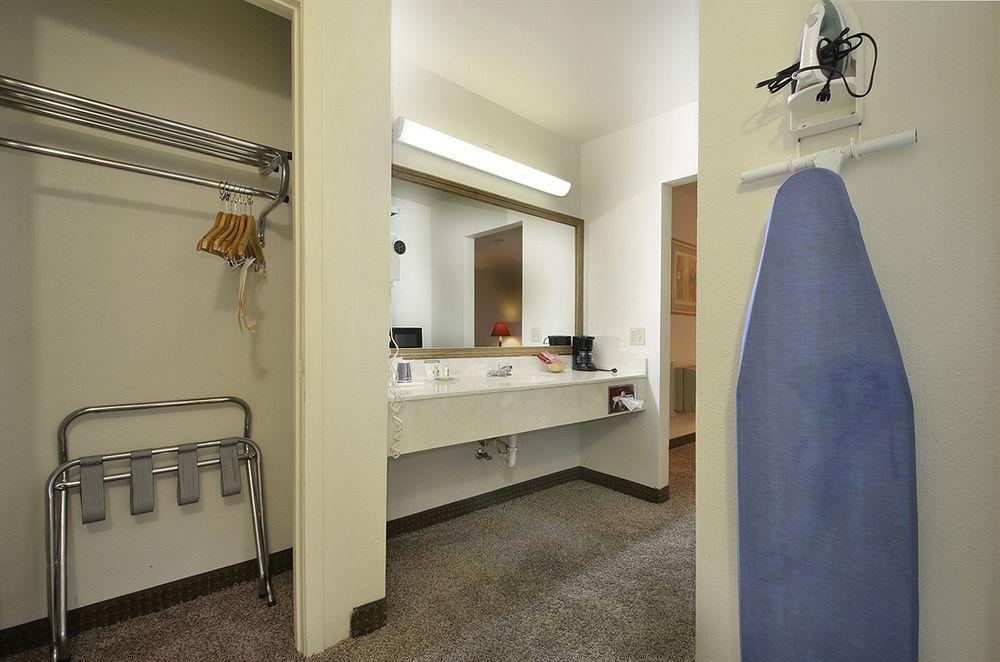 Peers Hotel 3*