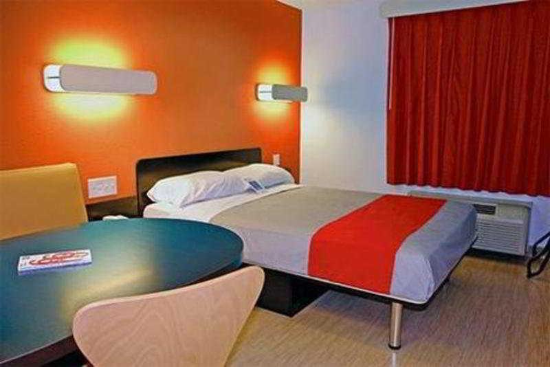 Hotel 6-austin, Tx - North 3*